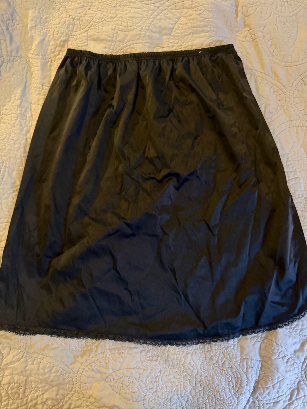 Vtg Vanity Fair Black Half Slip Skirt with Lace Trim